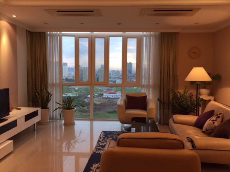 Bán chung cư BCA, căn 3PN, sổ hồng, full nội thất, giá bán 5.5 tỷ