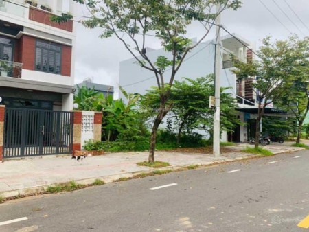 Bán đất tặng nhà vườn siêu đẹp, đường rộng thoáng, xe ra vào thoải mái