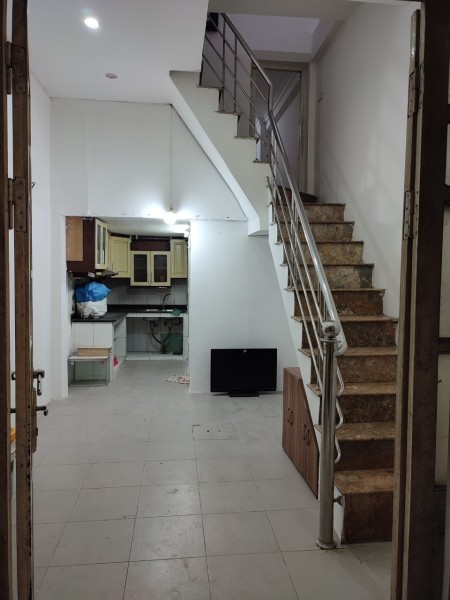 Bán nhà Mễ Trì Thượng diện tích sử dụng 30m2 mặt tiền 3.5m. Giá nhỉnh 1 tỷ