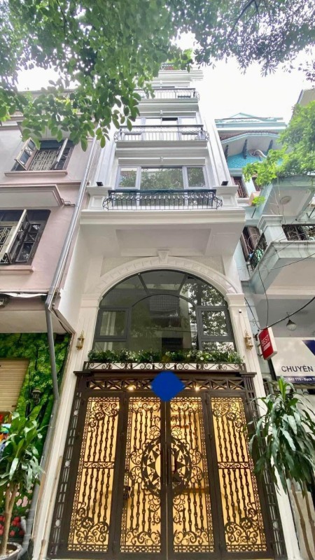 Bán nhà mặt phố Việt Hưng sẵn 2 tầng khu dân cư đông đúc