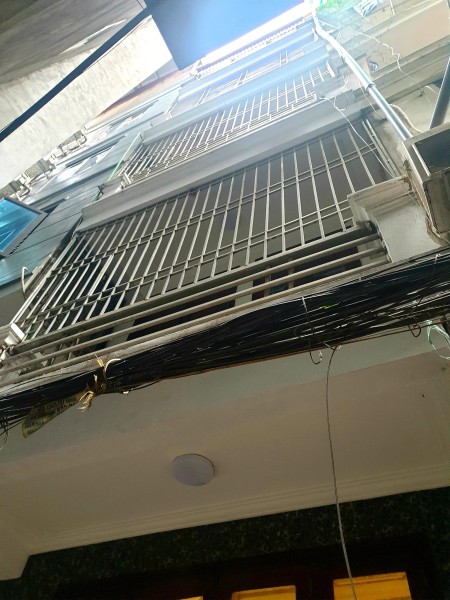 Ô tô qua nhà 15m mặt phố vài bước chân ra chợ ngay, hồ Linh Đàm tiện ích ngập tràn