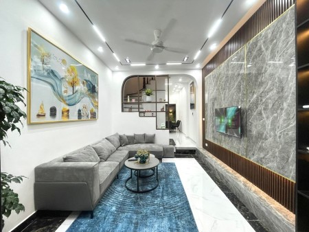 Bán nhà Nguyễn Lương Bằng, 44m2, 4 tầng, ngõ thông kinh doanh ô tô gần nhà lô góc 3 mặt