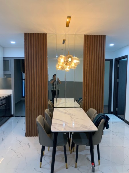 Cho thuê căn hộ 2PN Empire city 90m2. Giá 1700$ liên hệ 0932689228