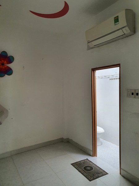 Cần bán gấp nhà Nhất Chi Mai, Tân Bình hẻm xe hơi dtsd 40m2, 3 tầng giá nhỉnh 3 tỷ