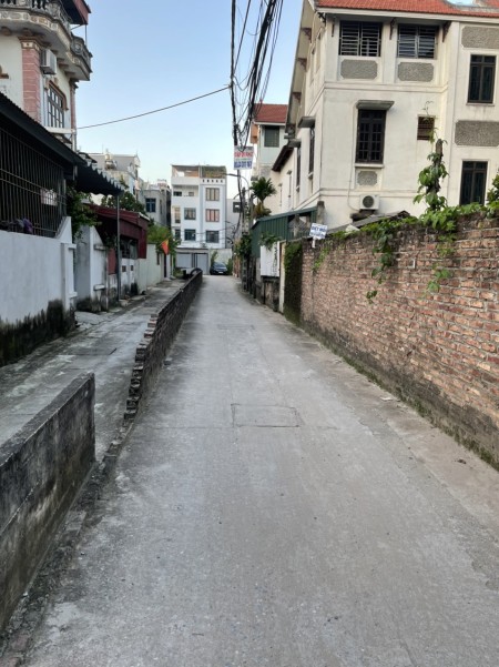 Nhà C4 Vân Canh, Hoài Đức DTSD 40m², giá bán chỉ 2 tỷ đồng