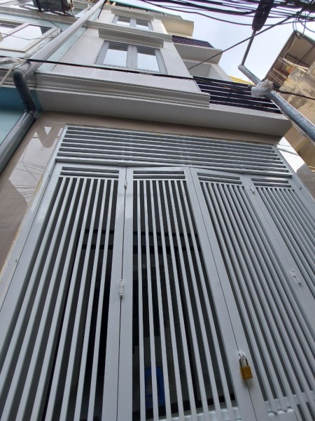 Bán nhà phân khúc Cổ Nhuế Bắc Từ Liêm nhà dt 41m2, mt 3.1m, giá đẹp 3.4 tỷ
