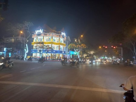 Chung cư Vip bán đảo Linh Đàm diện tích 65m2, 2 phòng ngủ, giá 1.35 tỷ lh 0362553335