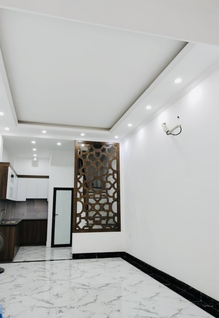Siêu phẩm nhà ngõ ô tô 40m, Cầu Giấy mặt tiền 4m, nhỉnh 5 tỷ, giá tốt