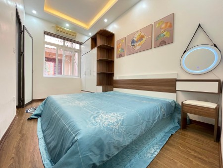 Bán nhà 5 tầng, full nội thất ngõ xe ba gác Phố Kim Giang giá bán 3,85 tỷ
