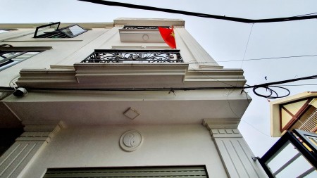 Nhà hiếm Tả Thanh Oai mặt ngõ DT 40m² x 5 tầng, giá bán 3,5 tỷ đồng