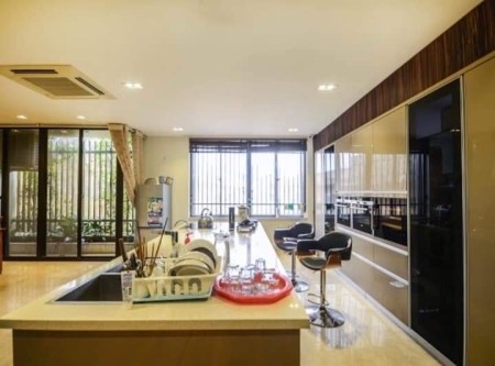 Bán nhà đẹp nằm khu dân cư, giá tốt đầu tư sinh lời cao