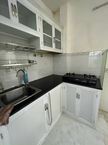 Bán nhà khu hai mươi thước Đoàn Văn Bơ quận 4 giá rẻ khu an ninh