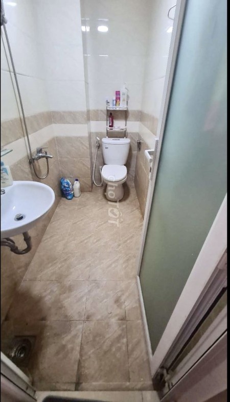 Cho thuê nhà 2 lầu 4pn 3wc hẻm xe tải Đường số 11 Thủ Đức