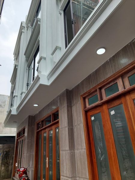 Bán 3 căn liền kề dt 42m2 4 tầng mặt tiền 4m giá bán 4,3 tỷ
