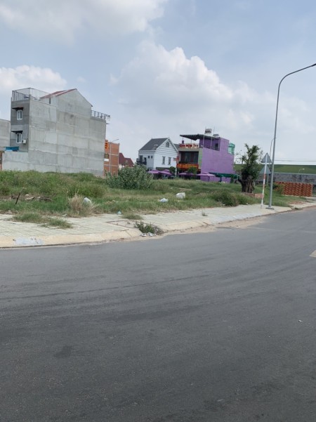 Một vốn bốn lời mua ngay đất Hưng Nhơn, Tân Kiên, Bình Chánh, gần trường tiểu học Tân Kiên