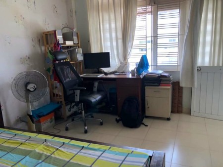 Nhà lô góc BTCT 4 tầng 3pn DTCN 48m Phạm Văn Đồng HXT đổ cửa