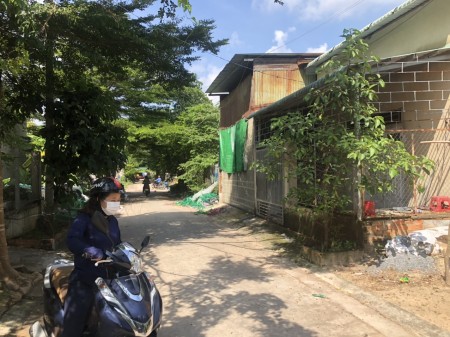 Về quê bán gấp lô đất 104m2(6,5x16) thổ cư 100%, dân cư hiện hữu, cơ sở hạ tầng đầy đủ
