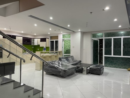 Penthouse Him Lam RIverside 4PN3WC - Giá thuê 32 triệu. Liên hệ 0878162162 Thúy