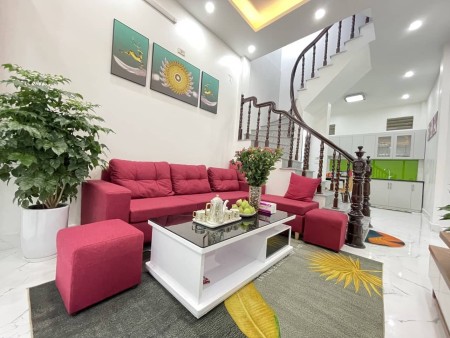 Bán nhà Lê Đức Thọ Hiếm, vào ở ngay, tặng tull nội y/hất 35m 5 tầng 3 tỷ