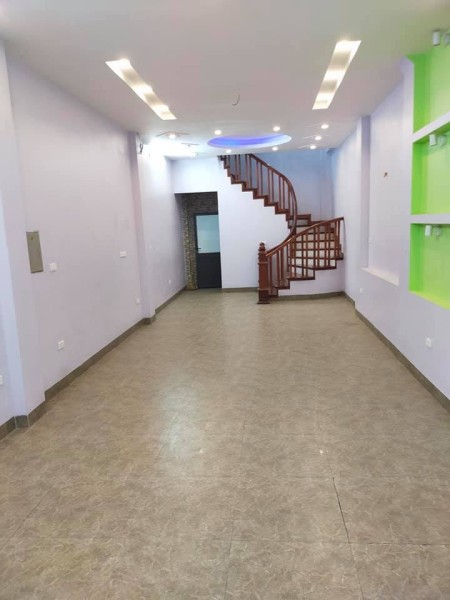 Bán nhà đẹp nở hậu 30m, ô tô đỗ, sổ chính chủ, giá tốt, tiện ích đủ