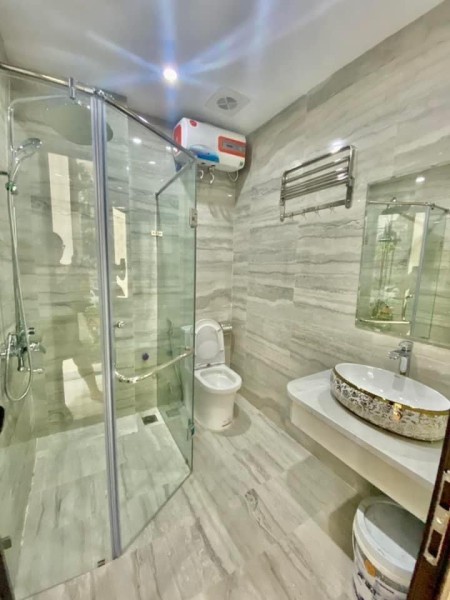 Bán nhà Thanh Nhàn nhà mới kính koong ô tô 50m ra phố gần công viên