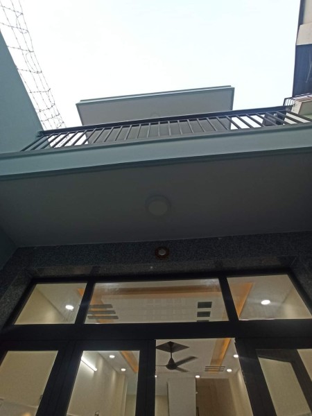 Nhà mới gần Âu Cơ, Q.Tân Phú, dtsd 52.5m2, nở hậu chữ L đẹp. 2 tầng giá chỉ 5.6 tỷ