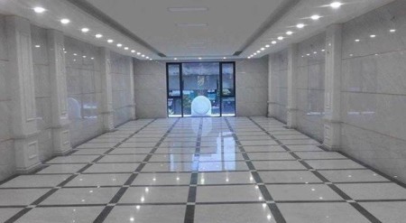 Bán gấp nhà lô góc 100m2, mặt tiền 9m, Hoàng Quốc Việt, giá tốt, khu an ninh