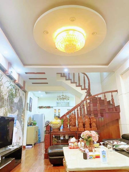 Nhà PL Lê Trọng Tấn Hà Đông ô tô vào nhà gần phố DT 51m² x 4 tầng, giá 6,8 tỷ đồng