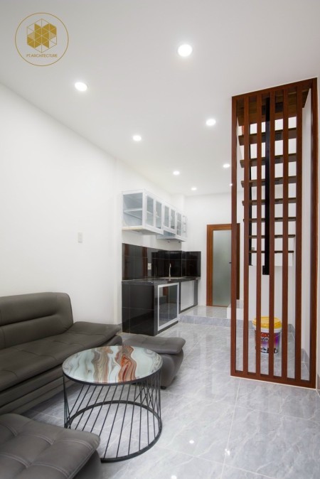 Bán nhà đầy đủ giấy tờ lấy vốn kinh doanh có thể thương lượng qua mạng