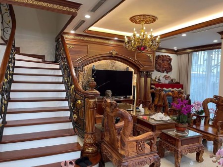 Bán nhà Hoàng Quốc Việt, Cầu Giấy ô tô phân lô kinh doanh thang máy, DT 56m² x 5 tầng, chỉ 9 tỷ