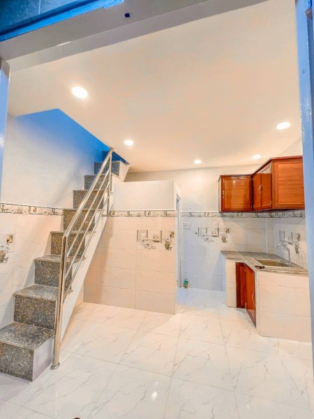 Nhà đẹp phường Tân Thuận Đông DT 70m², 4 PN + 4 WC, FULL nội thất sổ đỏ đẹp, giá 6 tỷ đồng