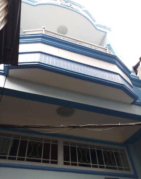 Nhà mới ở ngay, Giáp quận 1, 2 tầng bê tông cốt thép giá chỉ 2,2 Tỷ.
