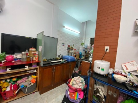 Chủ ngộp ngân hàng cần bán nhà Hiệp Thành 45 2 tầng dt 43m2, giá chỉ nhỉnh 2 tỷ