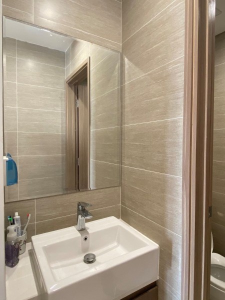 Bán nhanh Căn hộ Vinhomes 2pn 1wc full nội thất 2,230 tỷ tốt nhất thị trường lh 0976911146