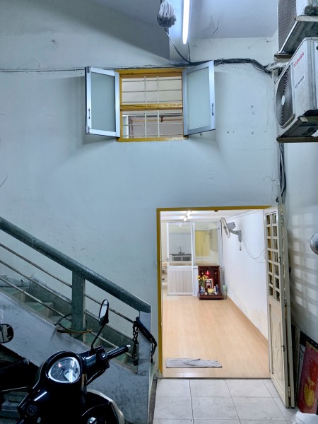 Cho thuê nhà NC 1 trệt 1 lửng hẻm 526 Lê Hồng Phong Quận 10 lh 0908299202