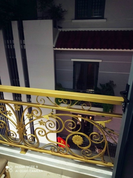 Cho thuê phòng Full nội thất có ban công hẻm 132 Mã Lò lh 0908299202