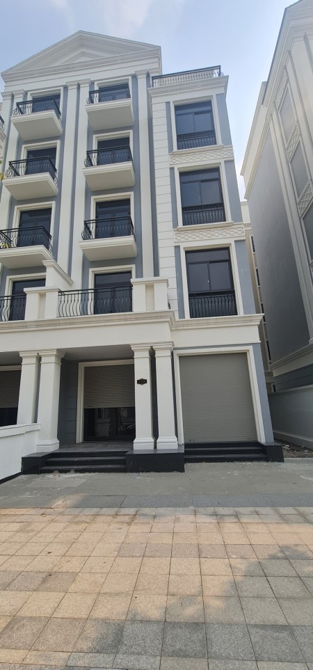 Bán nhanh căn Shophouse Vinhomes Q9 84m2 giá rẻ nhất thị trường.