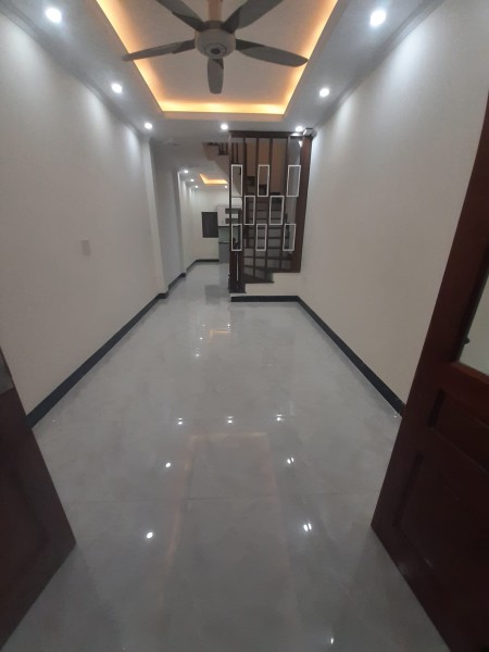 Bán nhà Giải Phóng Hoàng Mai ngõ ô tô kinh doanh sầm uất dt 41m2 giá 5.3 tỷ