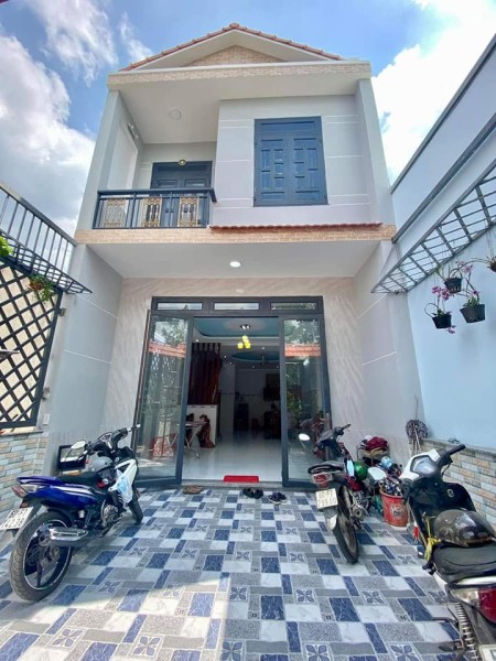 Nhà bán đang cho thuê 4 triệu/tháng DT 82m² 700 triệu hỗ trợ vay 50%, Ngã Ba Dòng LH 0395171772