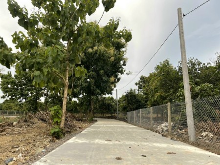 Đất vườn ĐẦU TƯ ngay UBND xã La Ngà, Định Quán, Đồng Nai, *2 tỷ/1.100m2- sẵn 100m2 thổ cư*, đg BT 5M