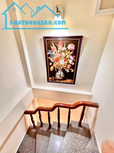 Cần bán nhà Định Công Hạ, Hoàng Mai, diện tích 32m2, 4 tầng, 2.5 tỷ