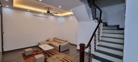 Bán nhà phố Ngũ Nhạc, Hoàng Mai 64m x 5 tầng, MT 4.2m, giá 4.25 tỷ