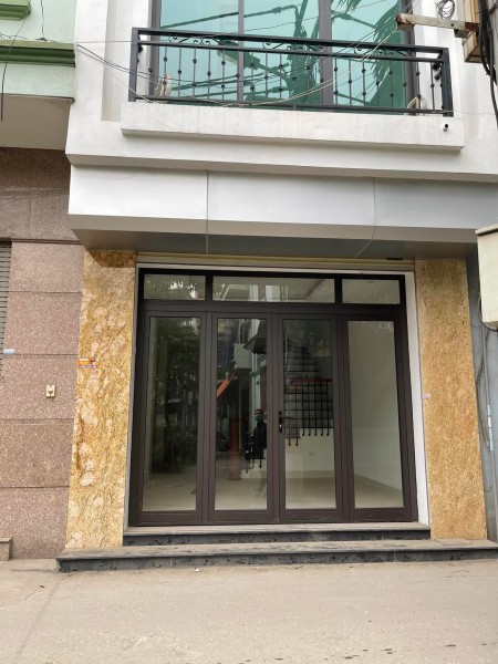 Bán nhà ô tô đỗ cửa Hoàng Mai, dtsd 47m2, giá 6.15 tỷ, lh 0967592566