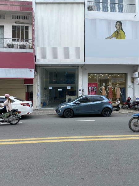 Cho thuê nhà mặt tiền Võ Văn Tần Quận 3, vị trí đẹp, khu dinh doanh