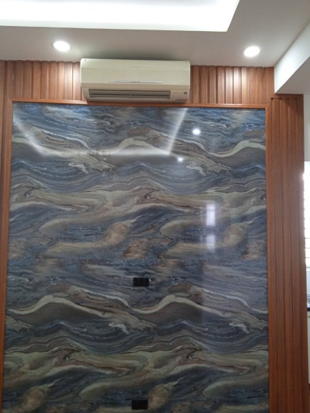 Chính chủ cần bán gấp căn hộ chung cư mặt đường Hoàng Minh Giám, diện tích 66m2, giá 2,35 tỷ