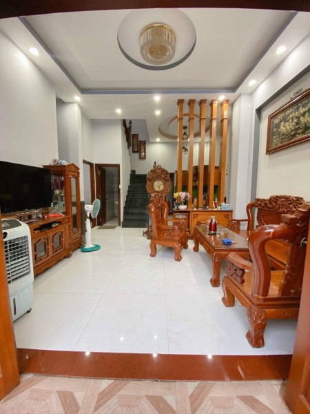 Biệt thự MINI hẻm xe hơi quận 9 cách mặt tiền 1 căn, sẵn sổ cất két