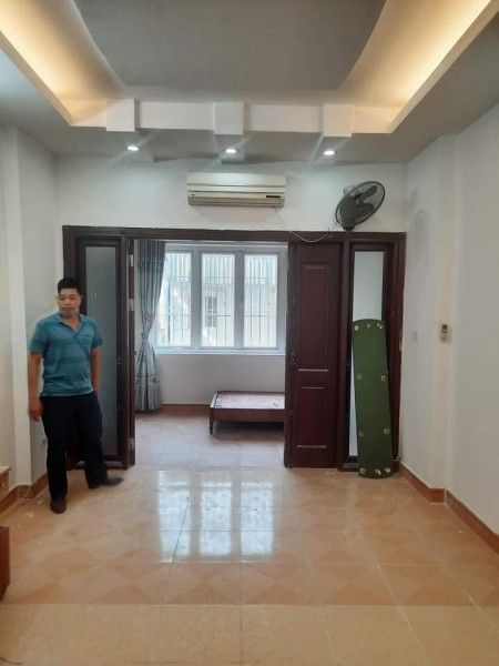 Bán nhà kinh doanh tốt Vĩnh Hưng, Hoàng Mai 54 m x 5 tầng, MT 3.6m, giá 8.3 tỷ.