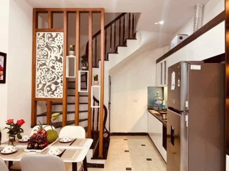 Bán nhà Hoàng Mai DT 31m² x 5 tầng, mặt tiền 3,3m, giá 3,65 tỷ đồng LH 0975258510