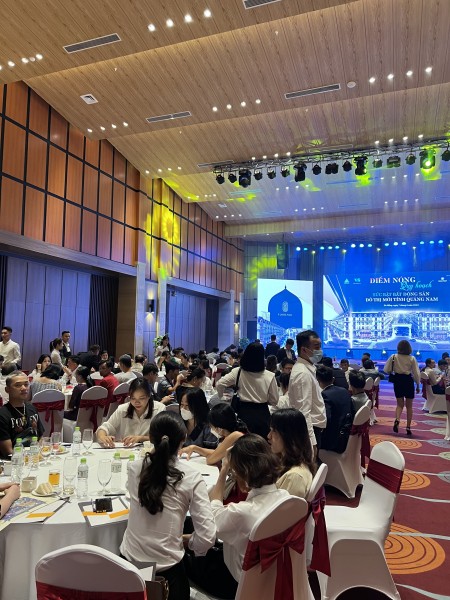 Đi đến slide 2