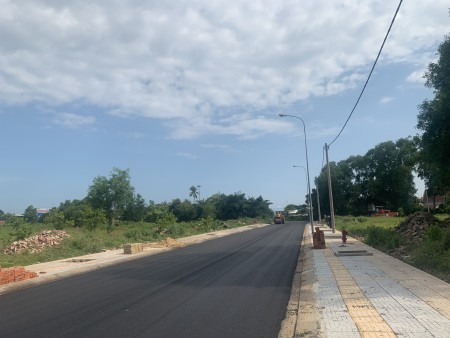 Cần bán nền ngay trung tâm tp. Bà Rịa - KDC Long Toàn liên hệ 0972.220.458